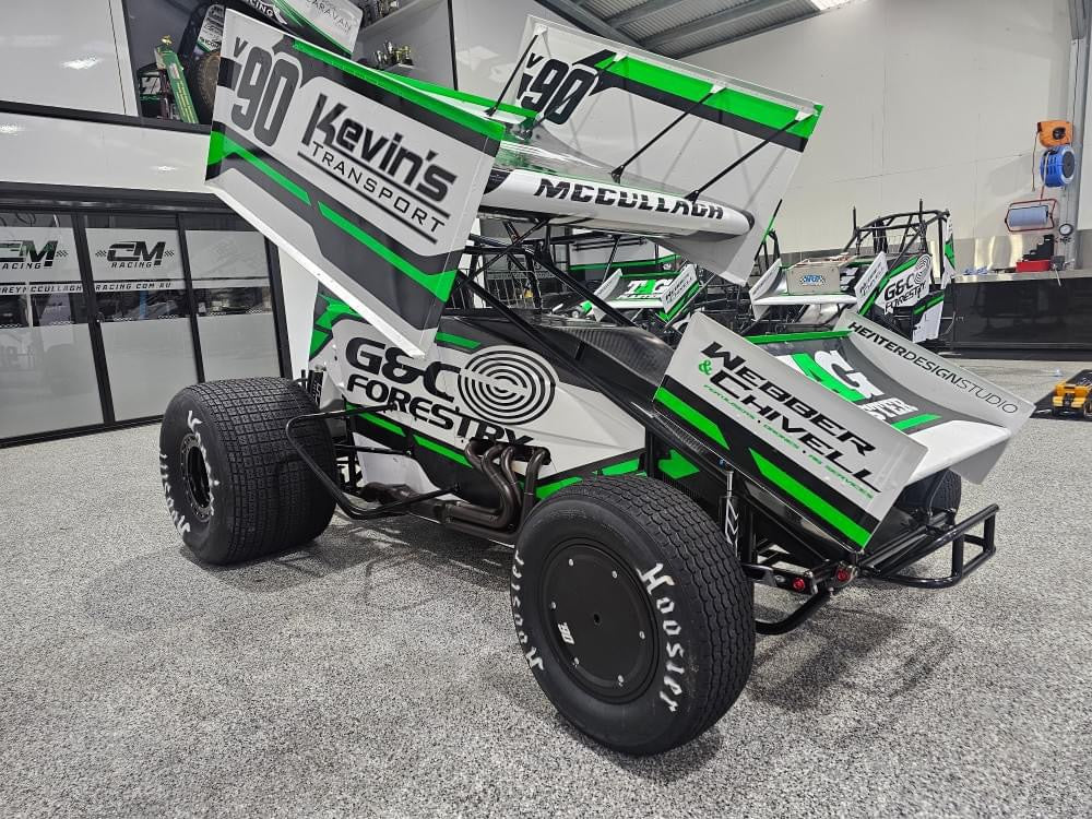 Matt white wings