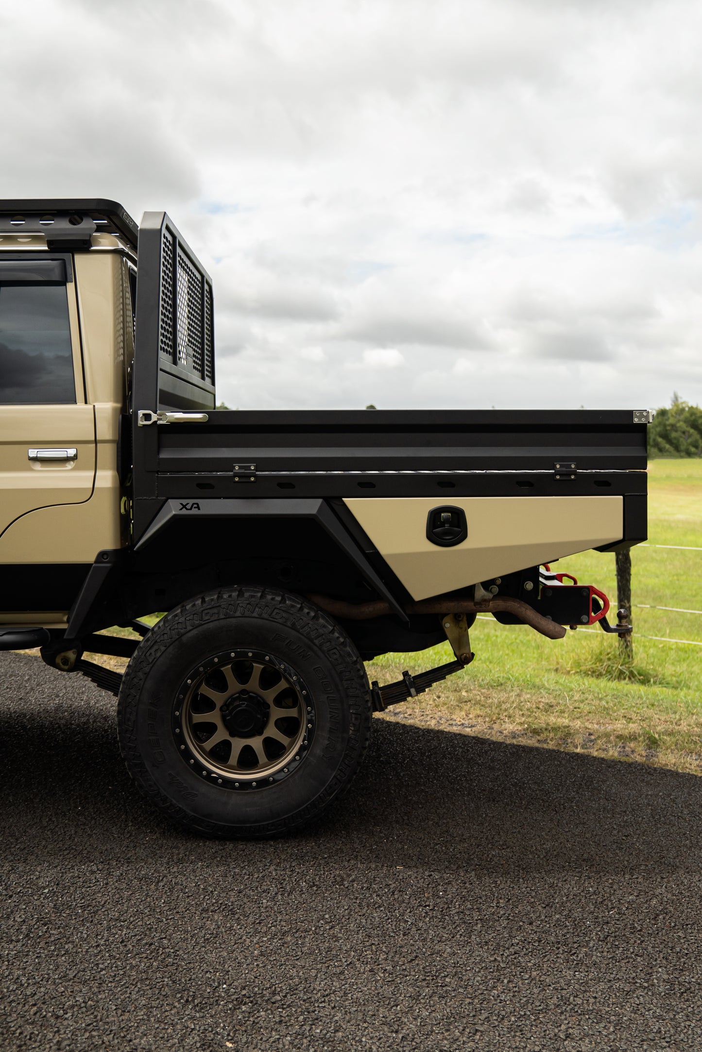 Sandy Taupe Gloss 4E9